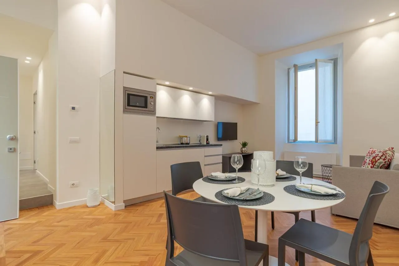 Apartment Suite Del Vescovo - By Myhomeincomo Italy