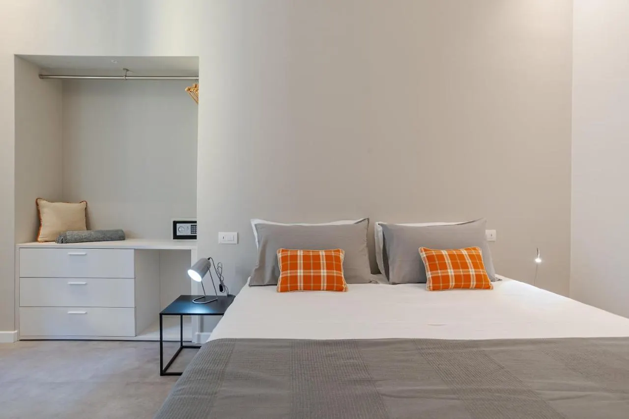 Suite Del Vescovo - By Myhomeincomo Apartment Como